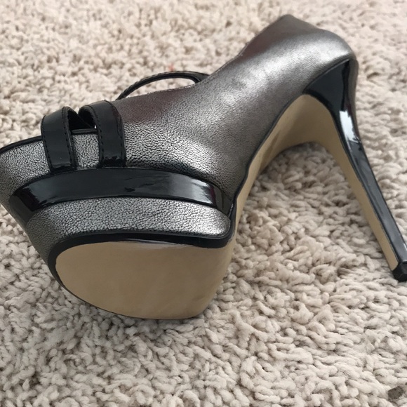 Hematite and black latex open toe with crisscross Black latex, Platform heels - Picture 11 of 17